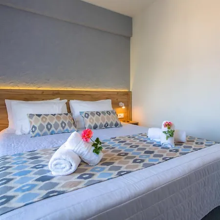 Linda Platanias Apartment *