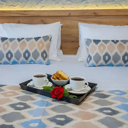 Linda Platanias * Platanias (Crete)
