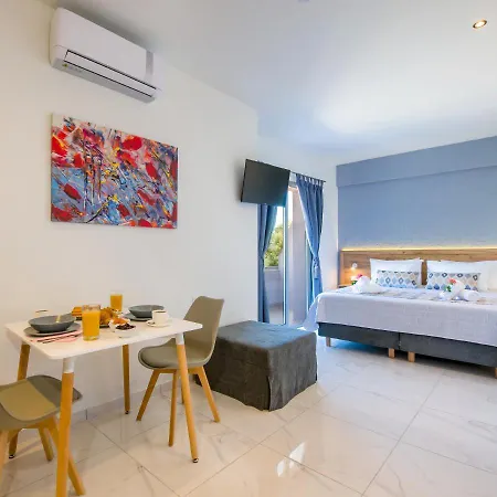 Linda Platanias Apartment *