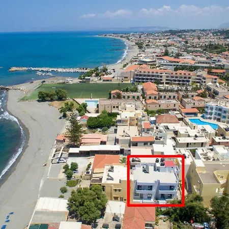 Linda Platanias Platanias (Crete)